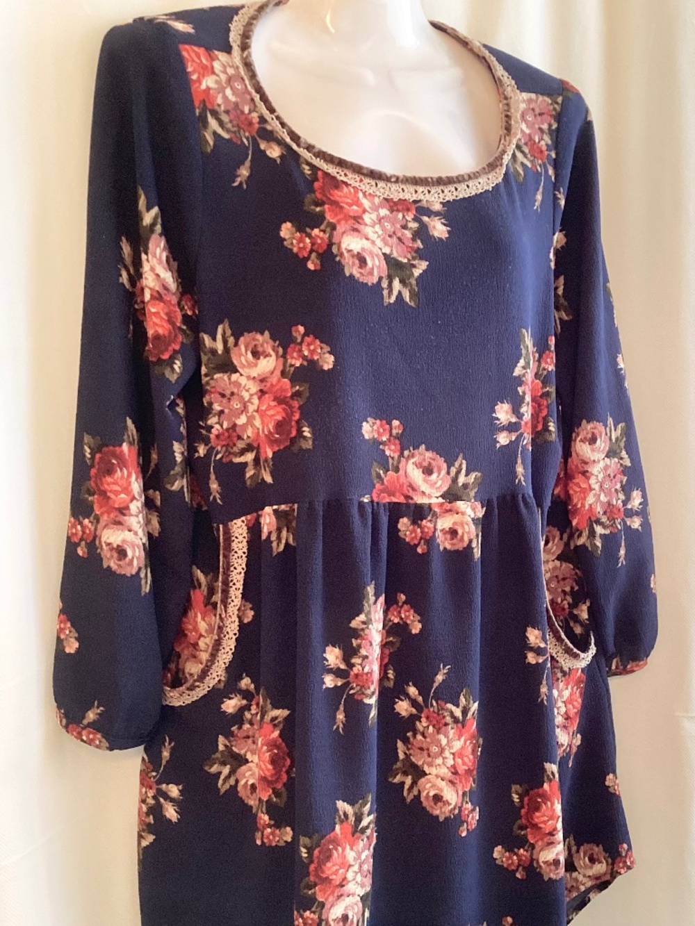UNCLE FRANK… Dark blue rose print tunic, ribbon trim …size med.